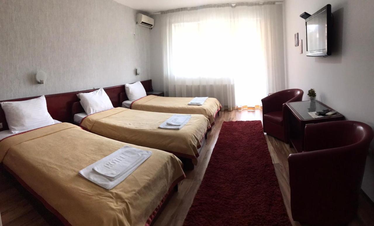 Hotel Tri "O" Topola Exteriér fotografie