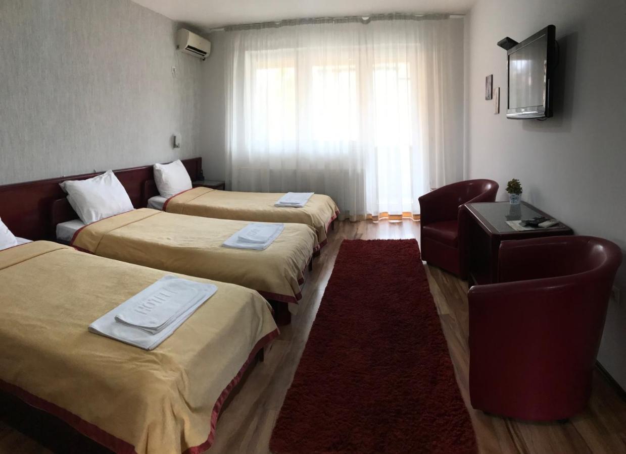 Hotel Tri "O" Topola Exteriér fotografie