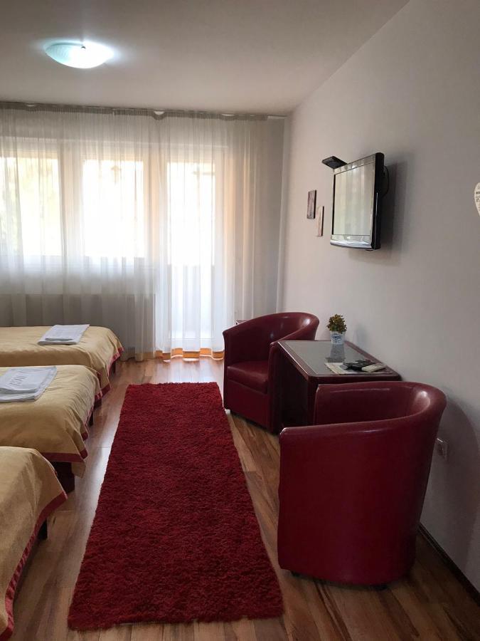 Hotel Tri "O" Topola Exteriér fotografie