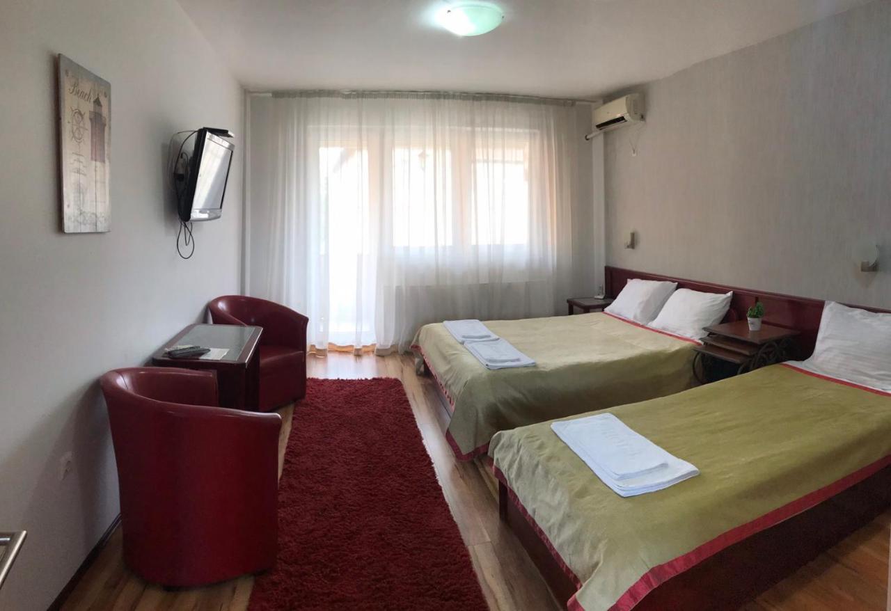 Hotel Tri "O" Topola Exteriér fotografie